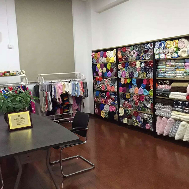 мастер-класс по вышивке флисовой тканью