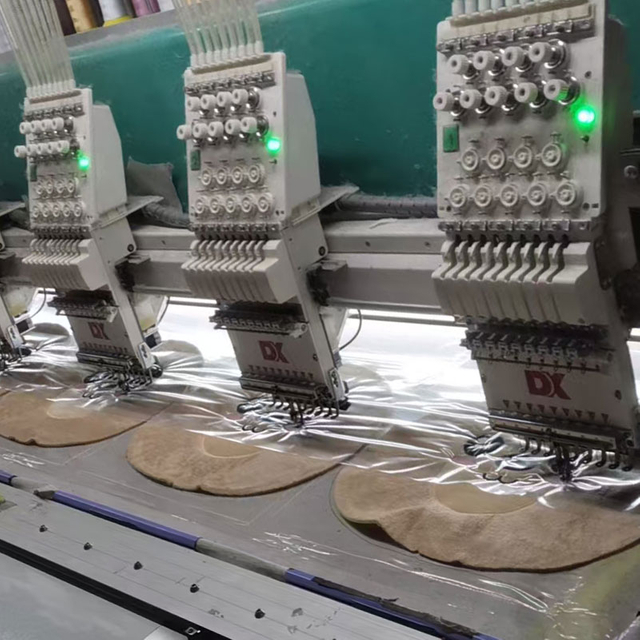 Линия для пошива халатов в действии